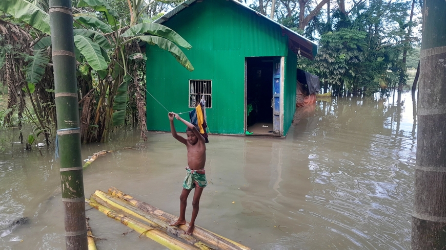 রামগঞ্জে পানিবন্দি ২ লাখেরও বেশি মানুষ