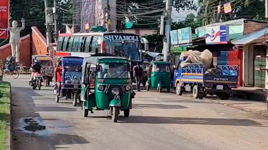 অবরোধ শেষে স্বাভাবিক খাগড়াছড়ি, কড়া নিরাপত্তায় ফিরছেন সাজেকে আটকা পর্যটকরা