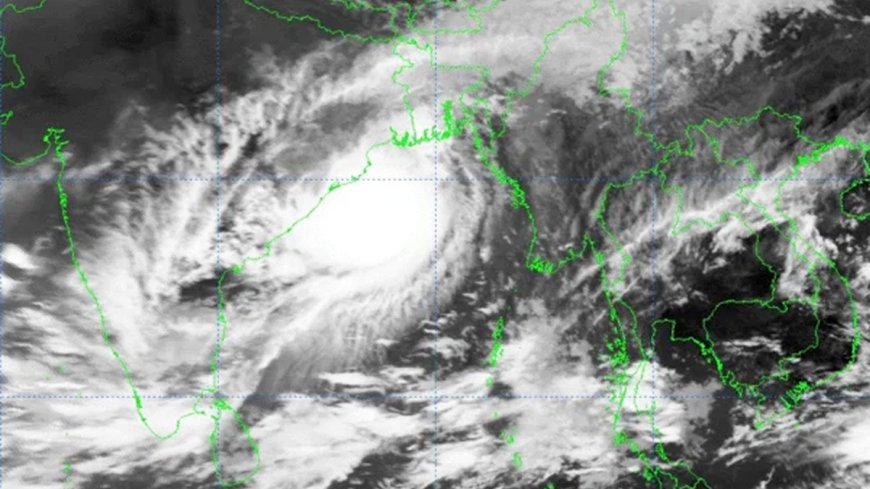 ঘূর্ণিঝড় দানার প্রভাবে ১৪ জেলায় জলোচ্ছ্বাসের শঙ্কা