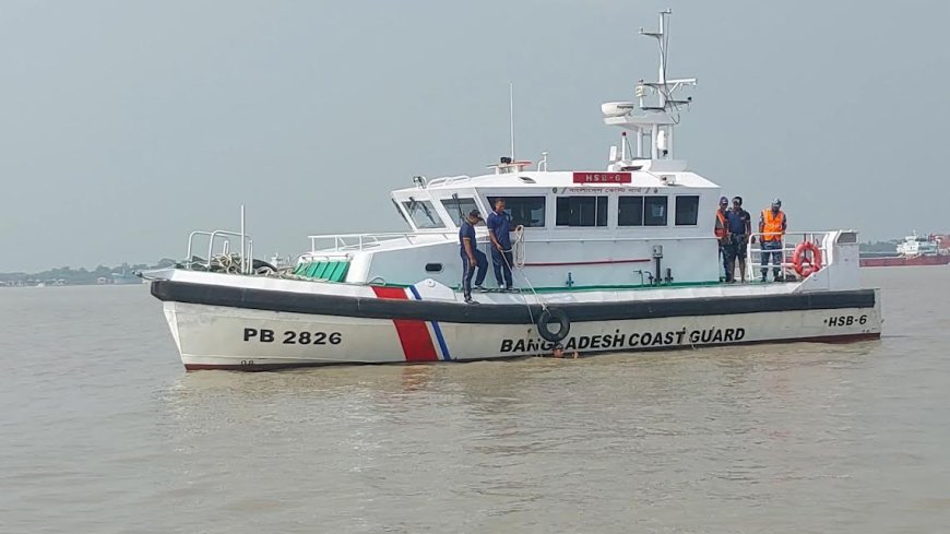 মোংলার পশুর নদীতে এলপিজি বহনকারী জাহাজের ধাক্কায় কয়লাবাহী জাহাজ ক্ষতিগ্রস্ত, এক জেলে নিঁখোজ