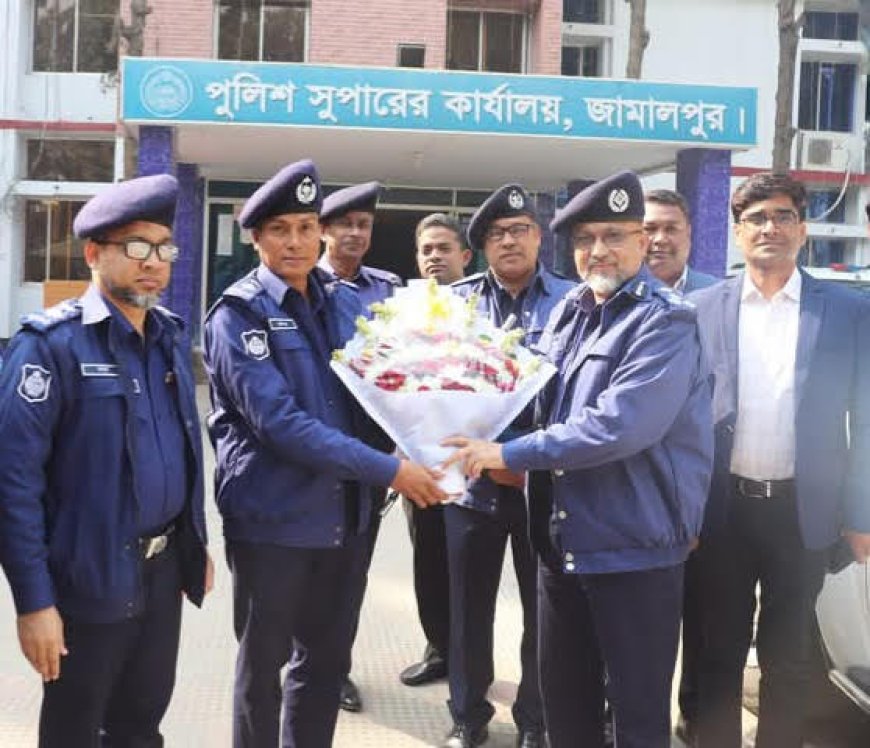 জামালপুরে আসন্ন 'বড়দিন-উপলক্ষে খ্রিষ্টান সম্প্রদায়ের সাথে ডিআইজি মতবিনিময় সভা অনুষ্ঠিত