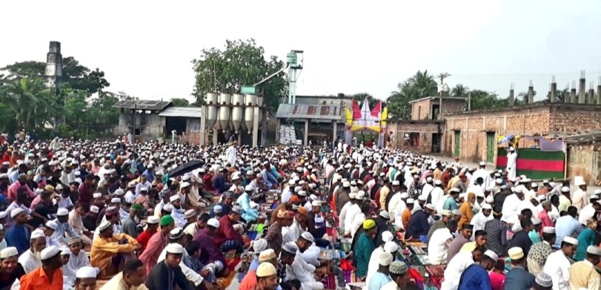 সাতক্ষীরার খানপুরে সর্ববৃহৎ ঈদুল আযহার জামাত অনুষ্ঠিত,